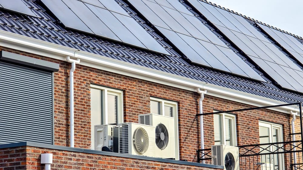 thermopompe-meilleur-endroit-installation-exemple-balcon-maison-toit-vue-exterieure