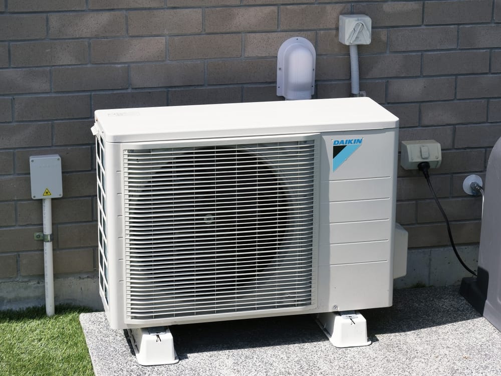 Climatiseur Daikin système split – unité extérieure. Thermopompe.